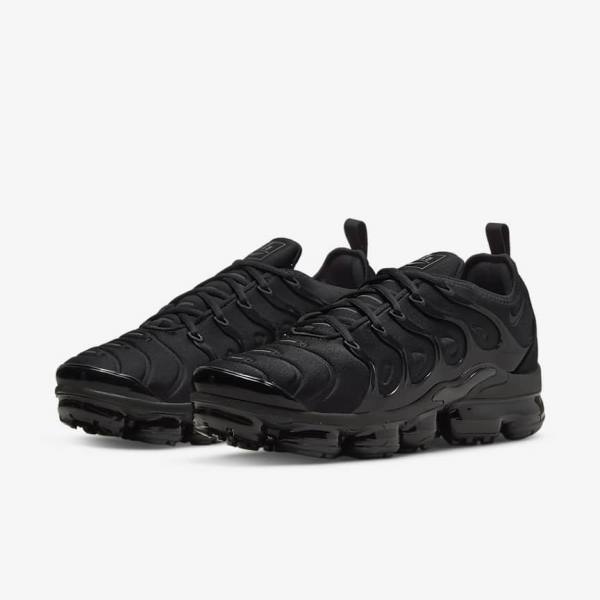 Black / Dark Grey Men's Nike Air VaporMax Plus Sneakers | NK015TQV