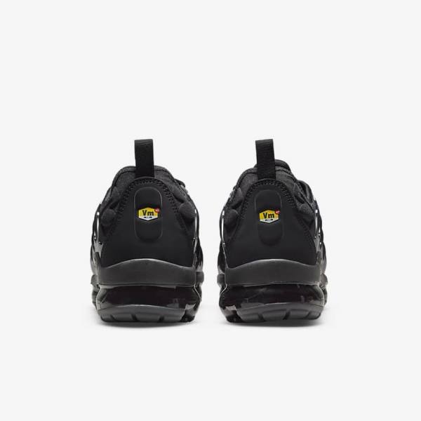 Black / Dark Grey Men's Nike Air VaporMax Plus Sneakers | NK015TQV