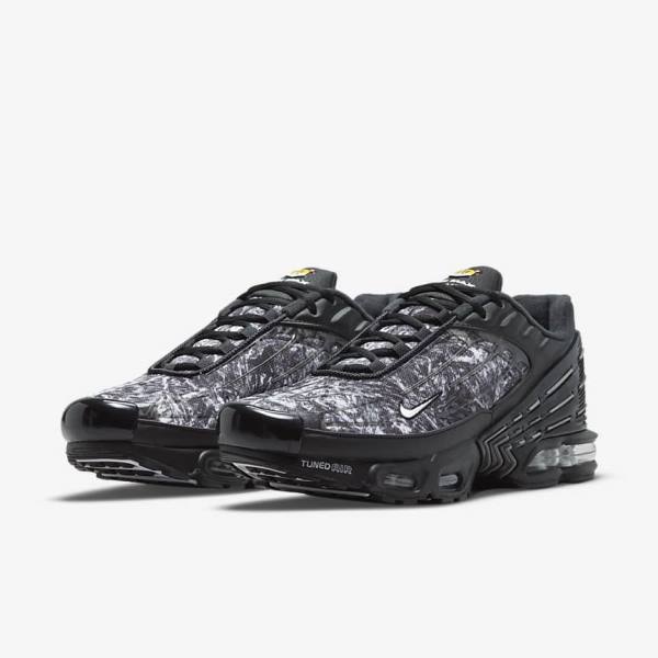 Black / Dark Grey / White Men's Nike Air Max Plus 3 Sneakers | NK825TFZ