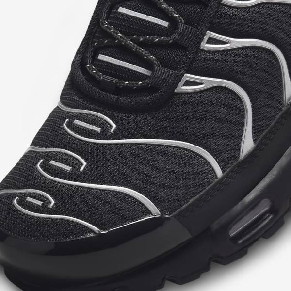 Black / Green / Metal Silver / Black Men's Nike Air Max Plus Sneakers | NK071JZO