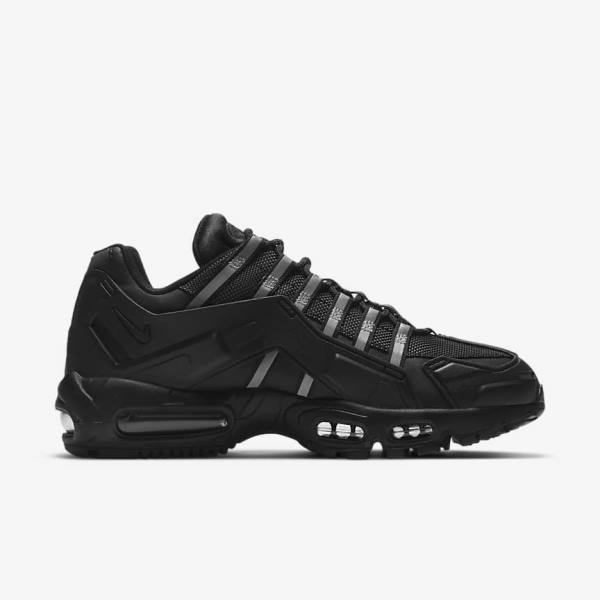 Black Men's Nike Air Max 95 NDSTRKT Sneakers | NK390EFS