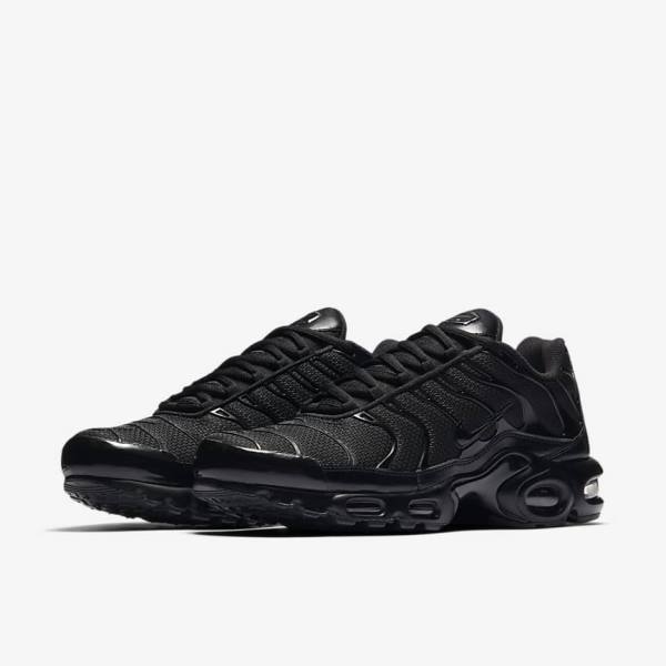 Black Men's Nike Air Max Plus Sneakers | NK369NFD