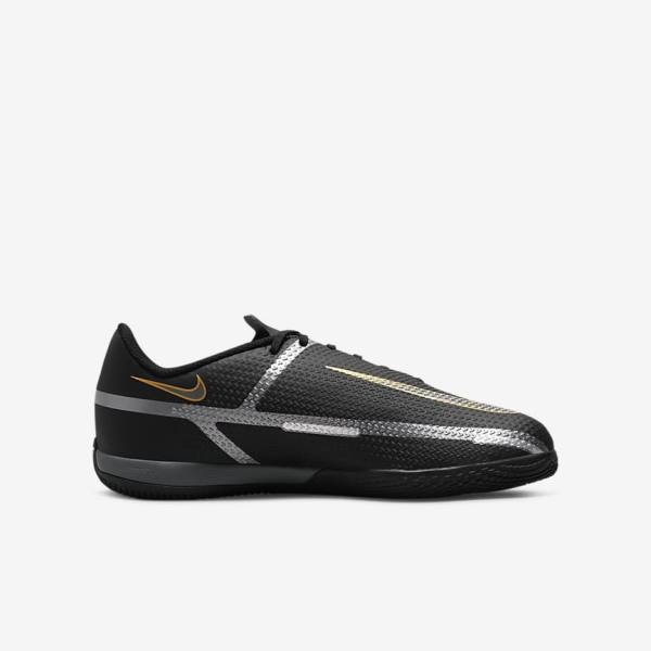 Black / Metal Gold / Dark Grey / Metal Dark Grey Kids' Nike Jr. Phantom GT2 Academy IC Older Indoor Court Football Shoes | NK971YWM