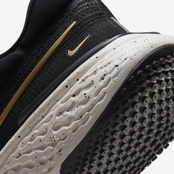 Black / Metal Gold Men's Nike ZoomX Invincible Run Flyknit Road Running Shoes | NK523LWO