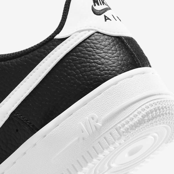 Black / White Kids' Nike Air Force 1 Older Sneakers | NK270MBD