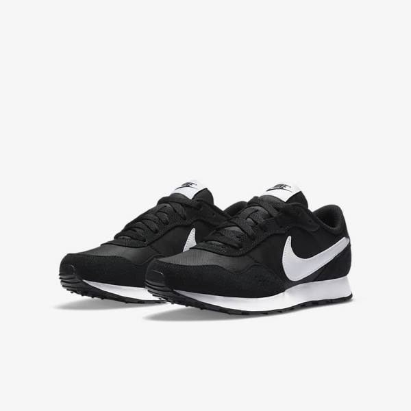 Black / White Kids' Nike MD Valiant Older Sneakers | NK560YQM