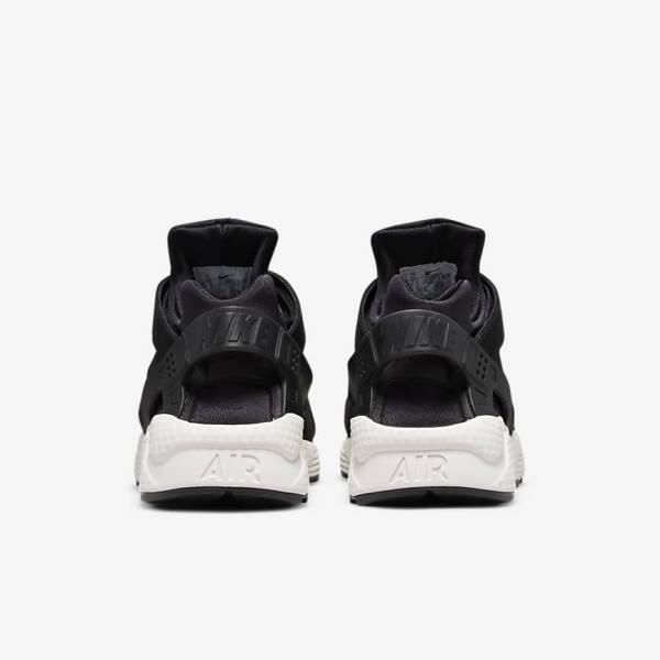 Black / White Men's Nike Air Huarache LE Sneakers | NK307YKX