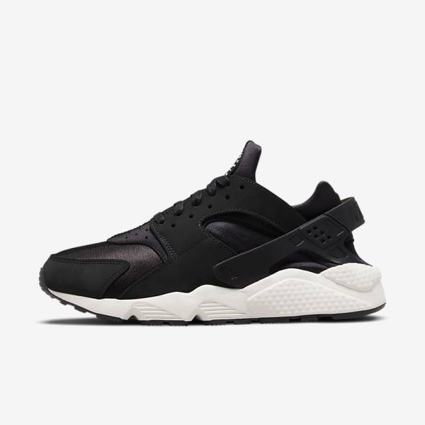 Black / White Men\'s Nike Air Huarache LE Sneakers | NK307YKX