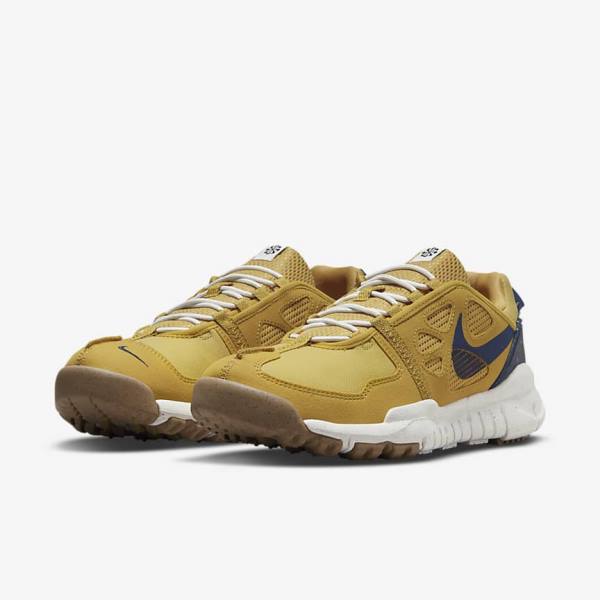 Gold / Navy Men's Nike Free Terra Vista Sneakers | NK216XDR