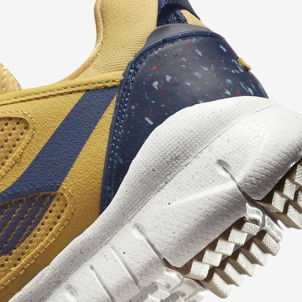 Gold / Navy Men's Nike Free Terra Vista Sneakers | NK216XDR