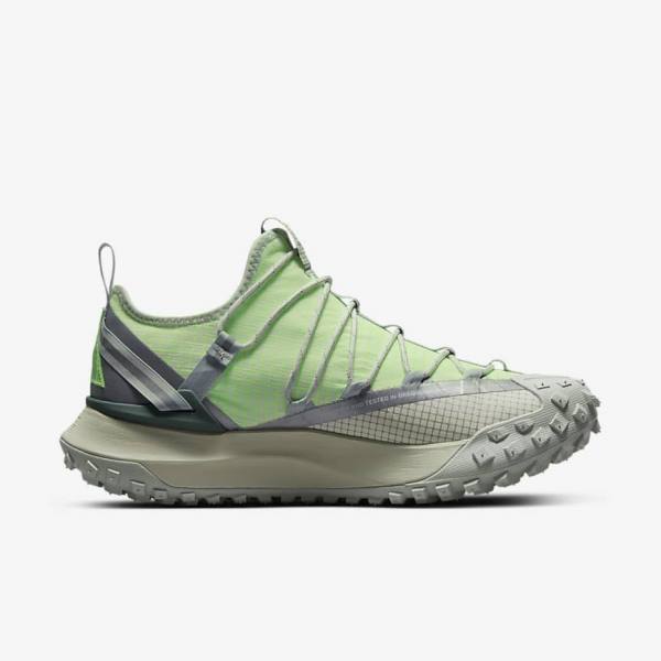 Grey / Green Men's Nike ACG Mountain Fly Low Sneakers | NK467LSR