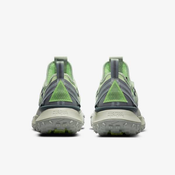 Grey / Green Men's Nike ACG Mountain Fly Low Sneakers | NK467LSR