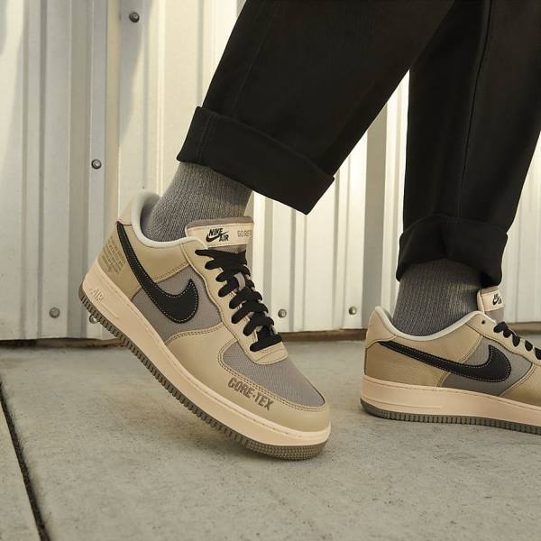 Khaki / White / Black Men's Nike Air Force 1 GTX Sneakers | NK108DGY