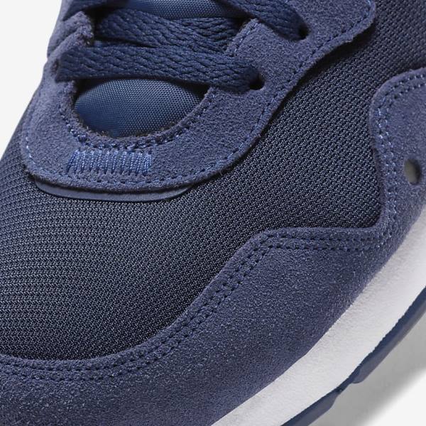 Navy / Navy / White Men's Nike Venture Runner Sneakers | NK105XBP