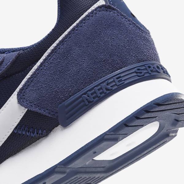 Navy / Navy / White Men's Nike Venture Runner Sneakers | NK105XBP