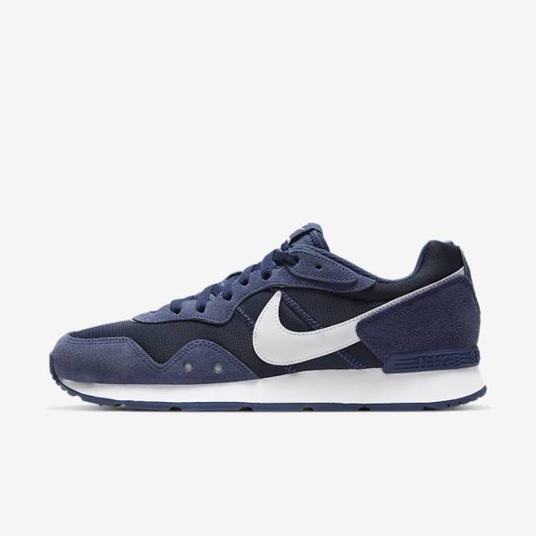 Navy / Navy / White Men\'s Nike Venture Runner Sneakers | NK105XBP