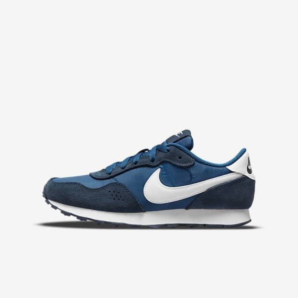 Navy / White Kids\' Nike MD Valiant Older Sneakers | NK952PDM