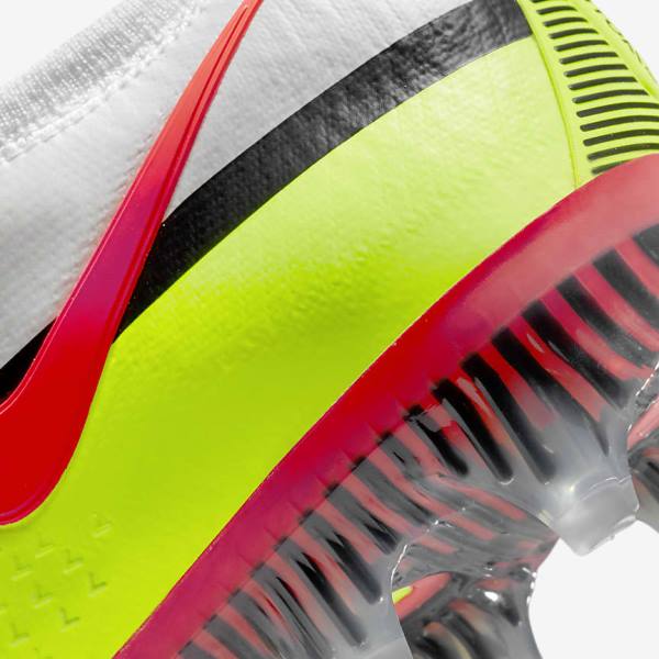 White / Black / Light Red Men's Nike Phantom GT2 Elite FG Firm-Ground Football Shoes | NK734UDF