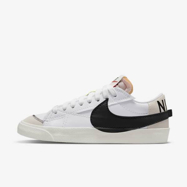 White / Black Men\'s Nike Blazer Low 77 Jumbo Sneakers | NK874ZGB