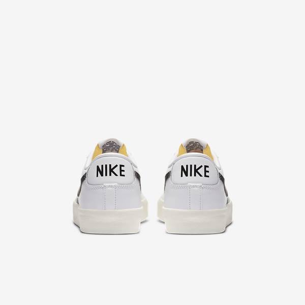 White / Black Men's Nike Blazer Low 77 Vintage Sneakers | NK103ISD