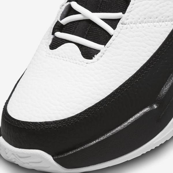 White / Black / Red Kids' Nike Jordan Max Aura 3 Older Sneakers | NK305XRS