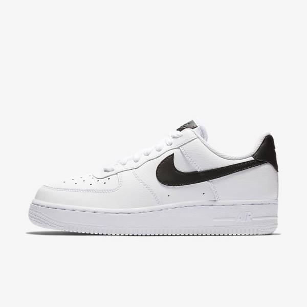 White / Black / White Women\'s Nike Air Force 1 07 Sneakers | NK543IFM