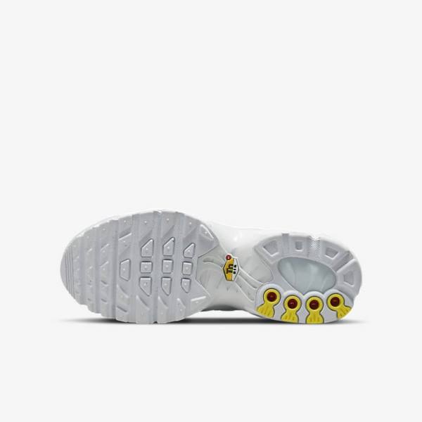 White Kids' Nike Air Max Plus Older Sneakers | NK958ZNW