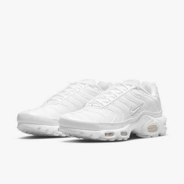 White / Platinum / White Women's Nike Air Max Plus Sneakers | NK937GNA