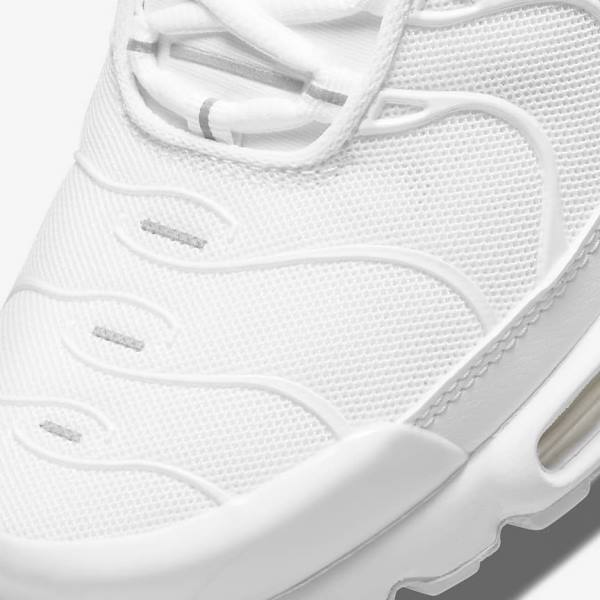 White / Platinum / White Women's Nike Air Max Plus Sneakers | NK937GNA