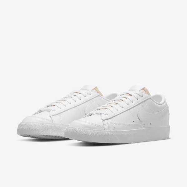 White Women's Nike Blazer Low 77 Sneakers | NK852NDK