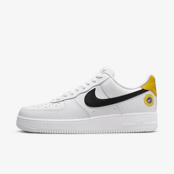 White / Yellow / Black Men\'s Nike Air Force 1 07 LV8 Sneakers | NK182XBP