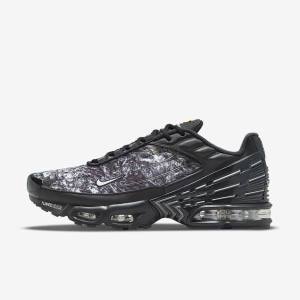 Black / Dark Grey / White Men's Nike Air Max Plus 3 Sneakers | NK825TFZ