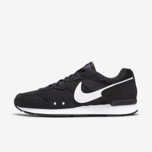 Black / White Men's Nike Venture Runner Sneakers | NK624ZMW