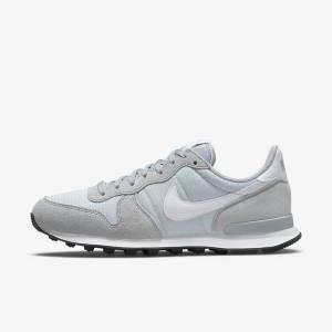 Grey / Platinum / Black / White Women's Nike Internationalist Sneakers | NK617RAY